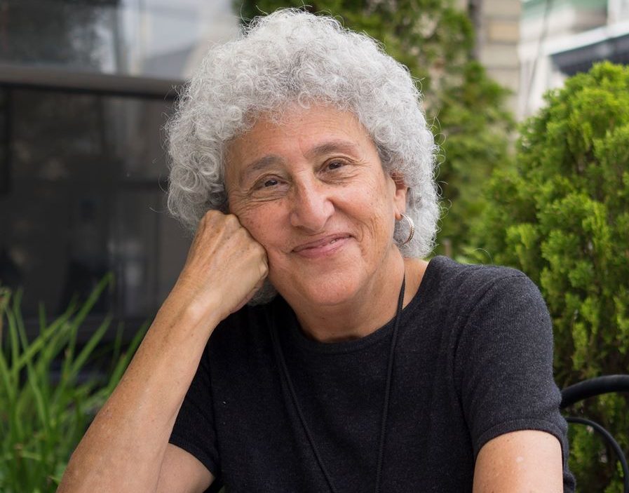 Marion Nestle diz que advertência em ultraprocessados funciona melhor que modelos da indústria