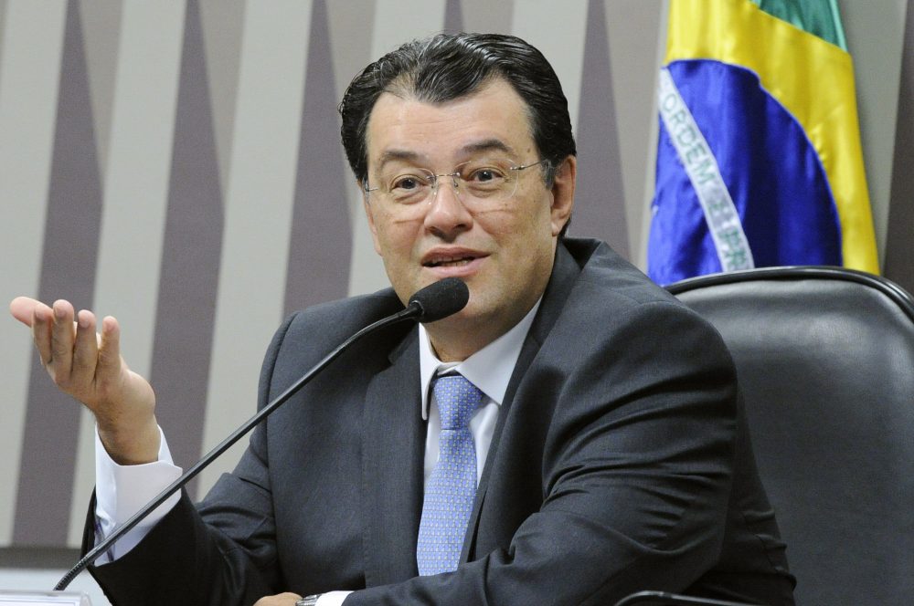 Parlamentares do Amazonas tentam manter privilégios da indústria de refrigerantes