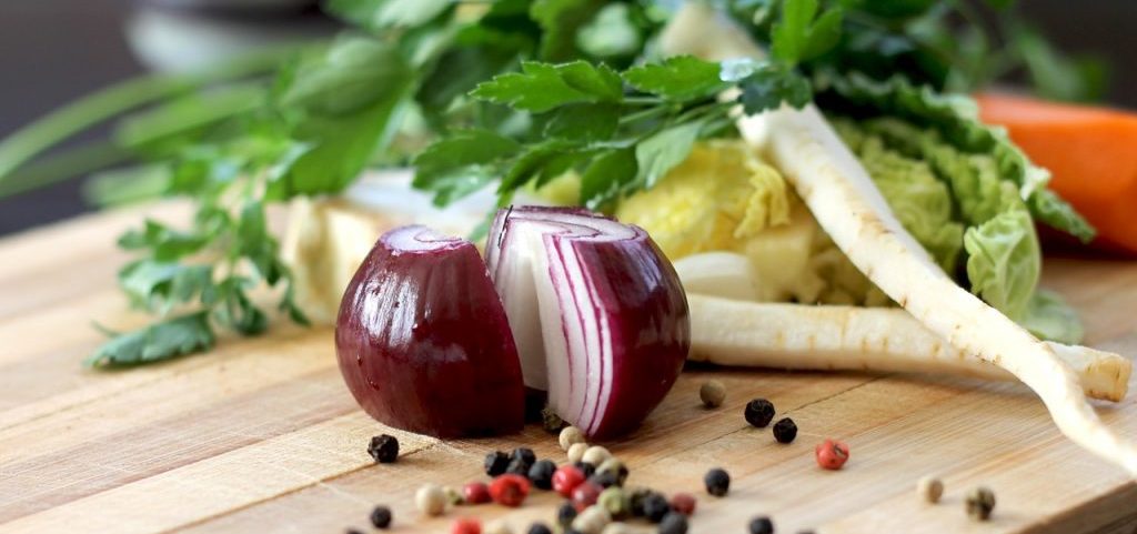 Crônica | Cozinhar e escrever: dois saberes e prazeres em comunhão