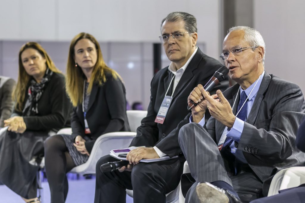 Executivo da Nestlé diz que ‘não vai aceitar’ alertas nos rótulos de alimentos