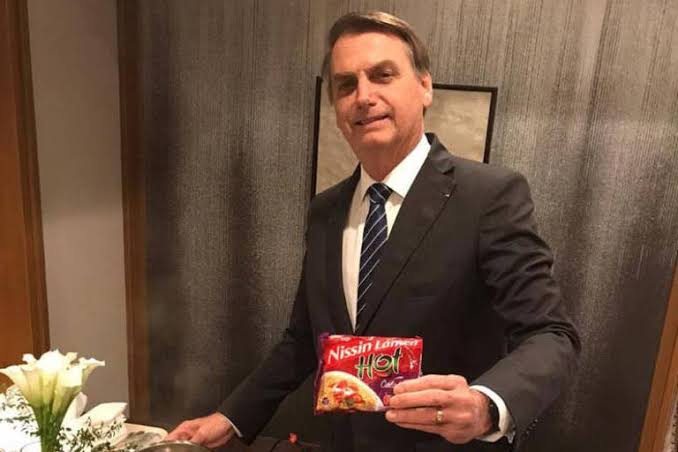 Bolsonaro, entre o popular e o tosco