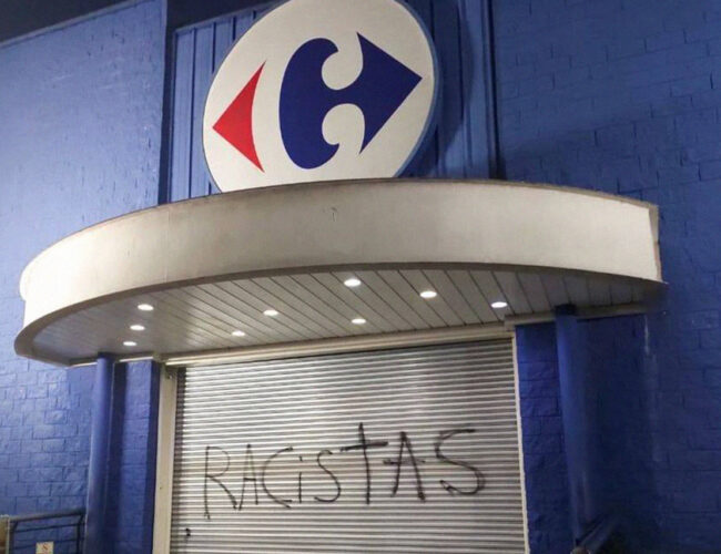 Um ano da morte de Beto Freitas: movimentos sociais buscam justiça e Carrefour quer limpar nome